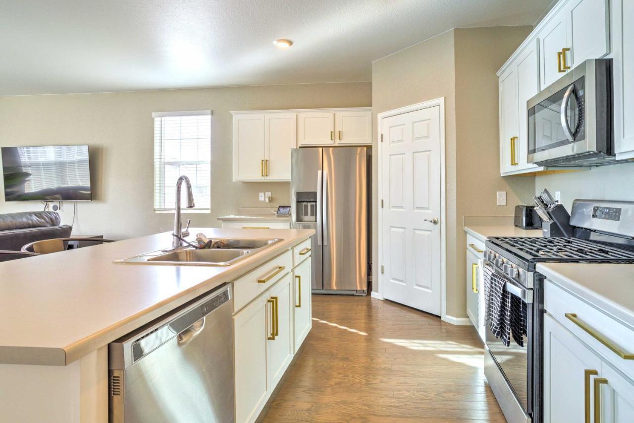 Spacious Aurora House With Yard About 10 Mi To Dia! Exterior foto