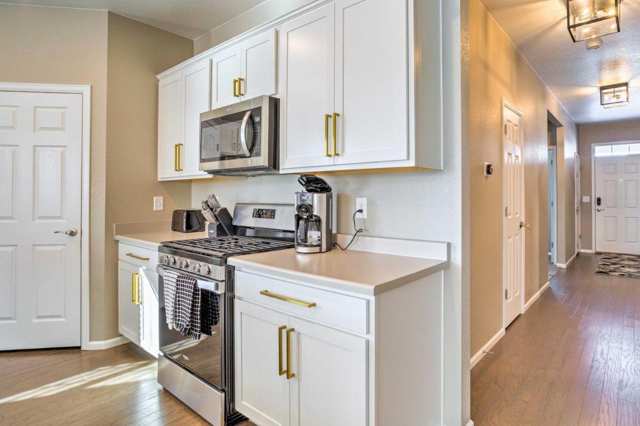 Spacious Aurora House With Yard About 10 Mi To Dia! Exterior foto