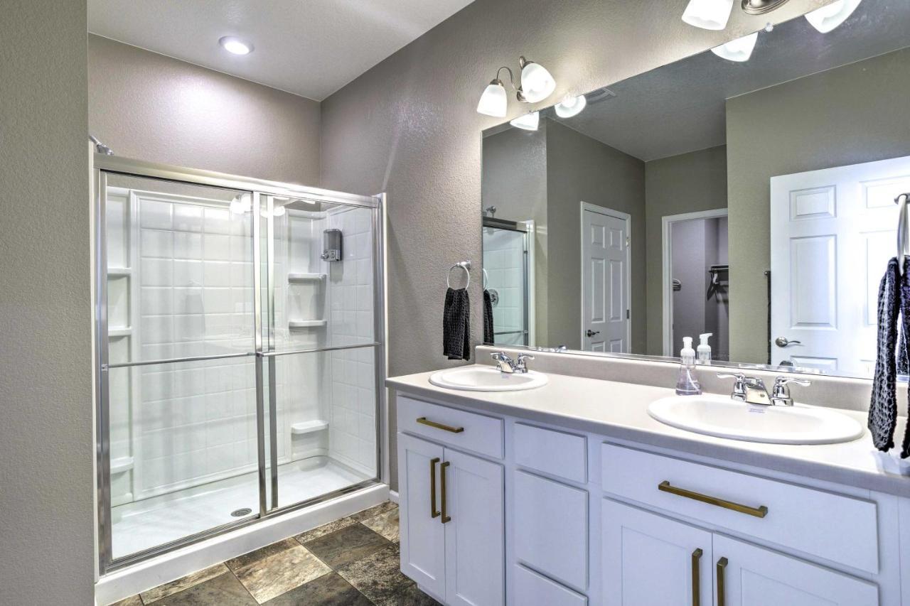 Spacious Aurora House With Yard About 10 Mi To Dia! Exterior foto